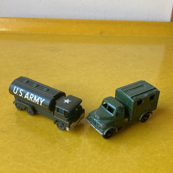Set of two vintage die cast military army trucks vehicles made in Great Britain - Picture 4 of 16